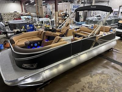 BOATZON | Tahoe Pontoons LTZ 2385 Swingback VRL Tritoon  Honda 4Stroke EFI 2025