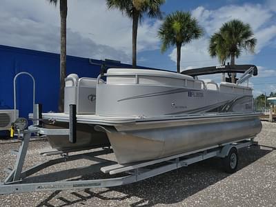 BOATZON | Tahoe Pontoons SLT Quad Lounge 20 2021 BOATZON | Tahoe Pontoons SLT Quad Lounge 20 2021