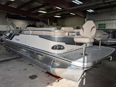 BOATZON | Tahoe Pontoons Sport 23 Fish  Cruise  Honda 4Stroke EFI 2025