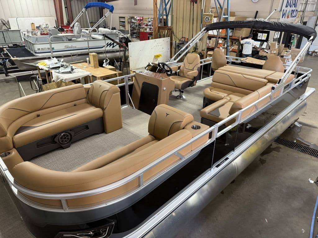 Tahoe Pontoons Sport 2385 Rear Fish  Honda 4Stroke EFI 2026