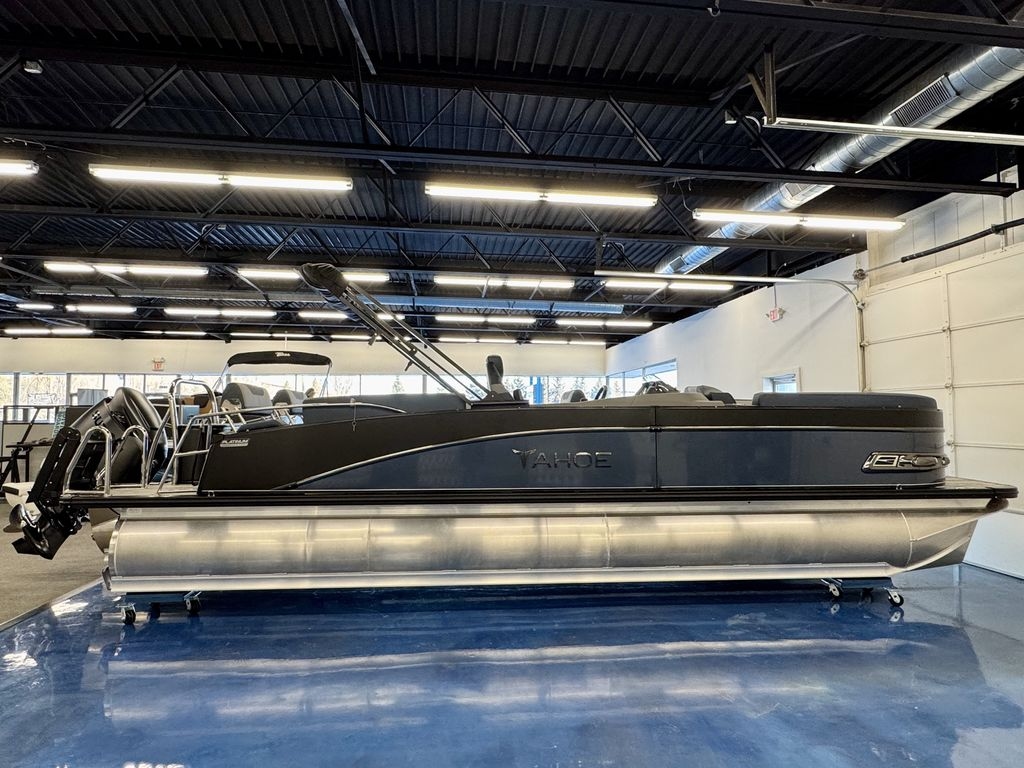 2025 Tahoe® Cascade 2585 QLS - Sold Boat