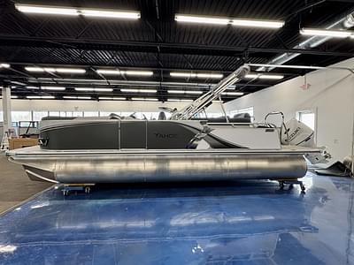 BOATZON | Tahoe® LTZ 2385 QLS 2025 BOATZON | Tahoe® LTZ 2385 QLS 2025