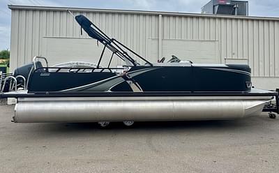 BOATZON | Tahoe® LTZ 2385 VRB 2025 BOATZON | Tahoe® LTZ 2385 VRB 2025