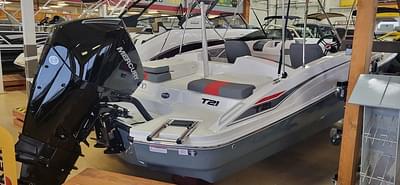 BOATZON | Tahoe® T21 2024 BOATZON | Tahoe® T21 2024