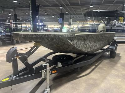 BOATZON | Thor Boats Timber Hammer Base 2025