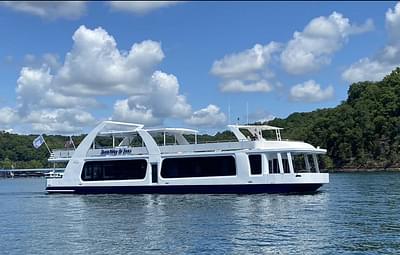 BOATZON | Thoroughbred Houseboat 2020 BOATZON | Thoroughbred Houseboat 2020
