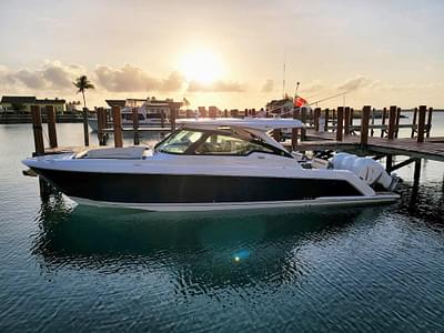 BOATZON | Tiara Sport 38 LX 2020