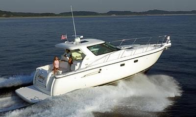 BOATZON | Tiara Yachts 3600 Sovran 2004