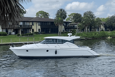 BOATZON | Tiara Yachts 39 COUPE 2019