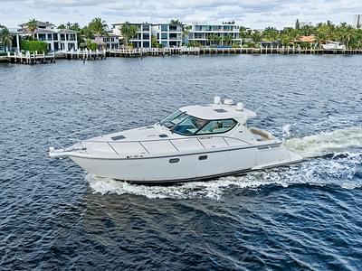 BOATZON | Tiara Yachts 4300 Sovran 2006