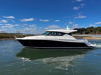 BOATZON | Tiara Yachts 44 Coupe 2018