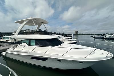 BOATZON | Tiara Yachts F44 Flybridge 2021 BOATZON | Tiara Yachts F44 Flybridge 2021