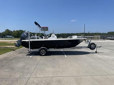 BOATZON | Tidewater 1910 Bay Max 2024