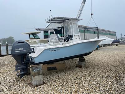 BOATZON | Tidewater 210 CC Adventure 2018 BOATZON | Tidewater 210 CC Adventure 2018