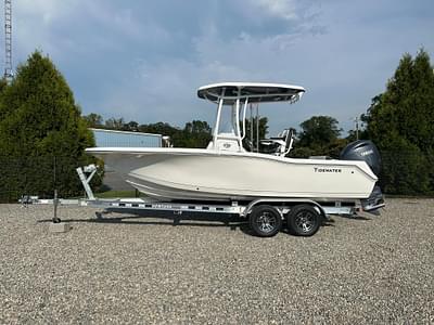 BOATZON | Tidewater 210 CC Adventure 2024