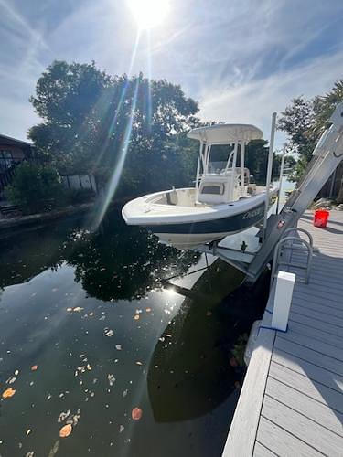 BOATZON | Tidewater 210 LXF