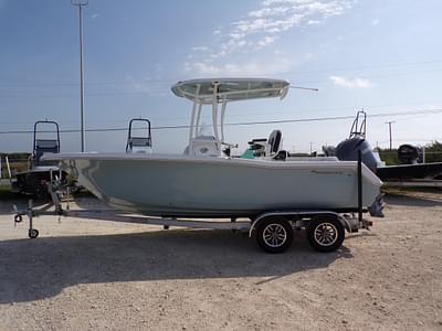 BOATZON | Tidewater 220LXF 2025