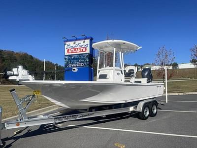 BOATZON | Tidewater 2210 Cb 2025