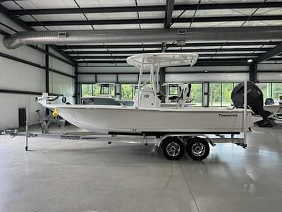 BOATZON | Tidewater 2210 Cb 2025 BOATZON | Tidewater 2210 Cb 2025