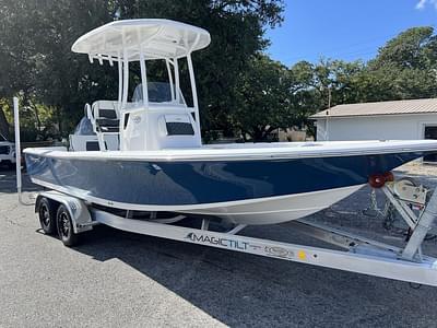 BOATZON | Tidewater 2210CB 2023