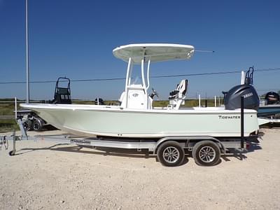 BOATZON | Tidewater 2210CB 2025