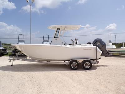 BOATZON | Tidewater 232LXF 2025 BOATZON | Tidewater 232LXF 2025