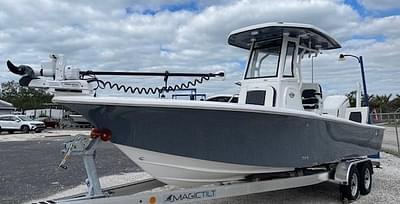 BOATZON | Tidewater 2500 Carolina Bay 2025