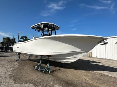 BOATZON | Tidewater 282 CC Adventure 2025