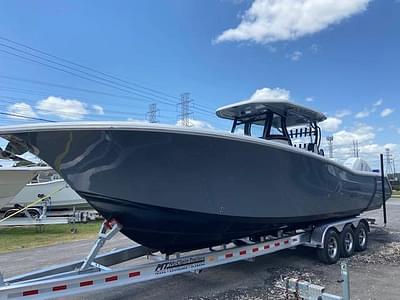 BOATZON | Tidewater 320 CC Adventure 2022