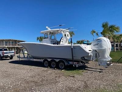 BOATZON | Tidewater 320 CC Adventure 2024