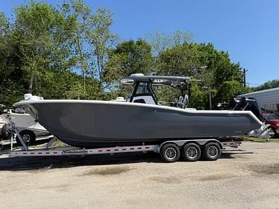 BOATZON | Tidewater 320 CC Adventure 2025 BOATZON | Tidewater 320 CC Adventure 2025