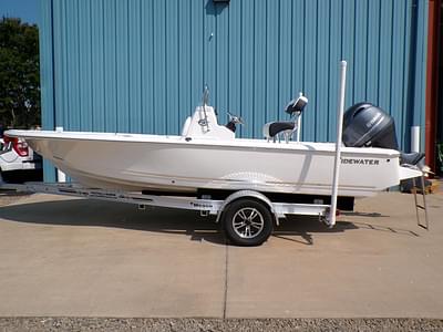 BOATZON | TideWater Boats 1910 BM 2025