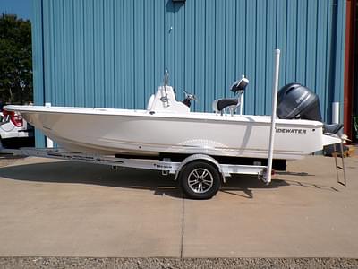 BOATZON | TideWater Boats 1910 BM 2025 BOATZON | TideWater Boats 1910 BM 2025