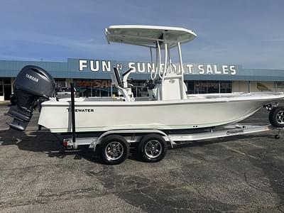 BOATZON | TideWater Boats 2210 CB 2025