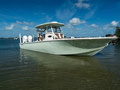 BOATZON | TideWater Boats 3100 CB 2025