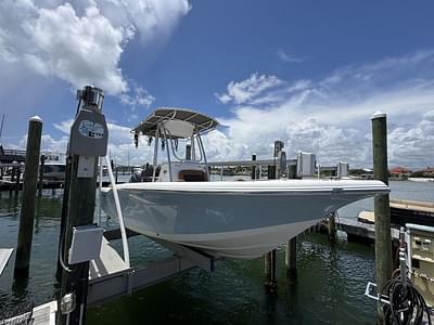 BOATZON | TideWater Boats LXF 210 2017