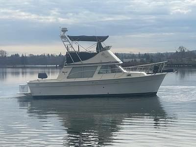 BOATZON | Tollycraft 34 Sedan Diesel Power