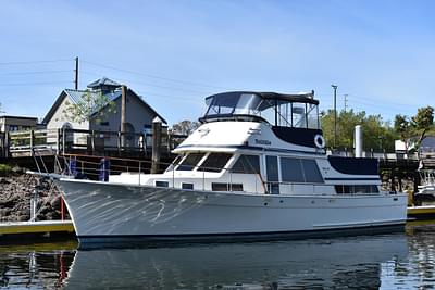 BOATZON | Tollycraft Cockpit Motor Yacht 1981