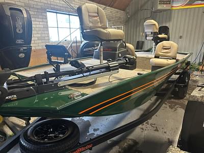 BOATZON | 2025 Tracker Bass Tracker Classic Limited