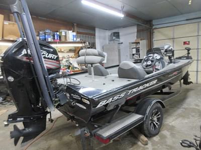 BOATZON | TRACKER PRO TEAM 190TX  MERCURY 90 4STROKE 2015