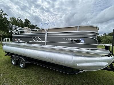 BOATZON | Tracker® Boats 20 DLX 2020