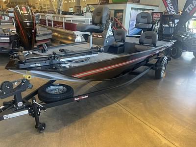 BOATZON | Tracker® Boats 8615 2026 BOATZON | Tracker® Boats 8615 2026