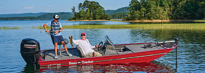 BOATZON | Tracker® Boats Bass Tracker Classic Limited 2025