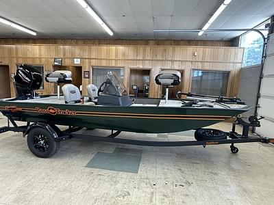 BOATZON | Tracker® Boats Bass Tracker Classic Limited 2026 BOATZON | Tracker® Boats Bass Tracker Classic Limited 2026