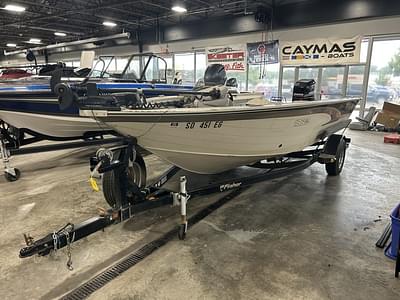 BOATZON | Tracker® Boats FISHER 2000 BOATZON | Tracker® Boats FISHER 2000