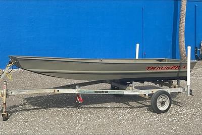 BOATZON | Tracker® Boats Grizzly 1436 Utility 2025