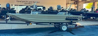 BOATZON | Tracker® Boats Grizzly 1648 Utility 2025