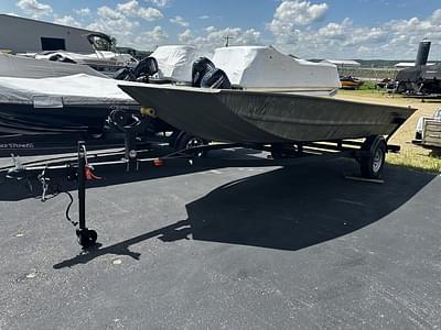 BOATZON | Tracker® Boats Grizzly 1754 Jon 2024