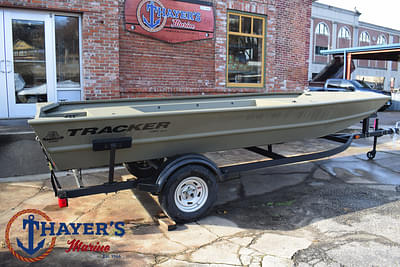 BOATZON | Tracker® Boats Grizzly 1754 Jon 2025