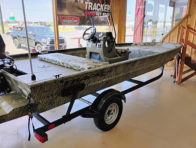 BOATZON | Tracker® Boats Grizzly 1860 CC 2025